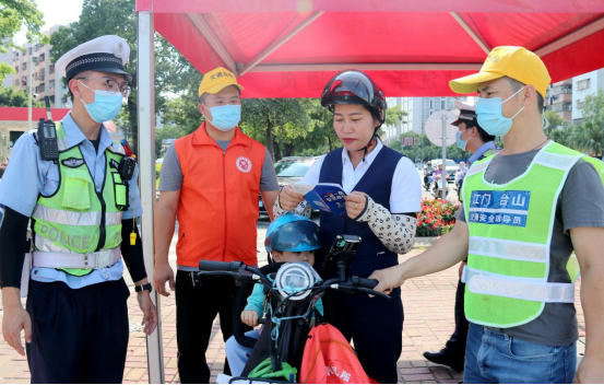 【文明交通志愿服务】摩电安全出行 做交通文明人440.png