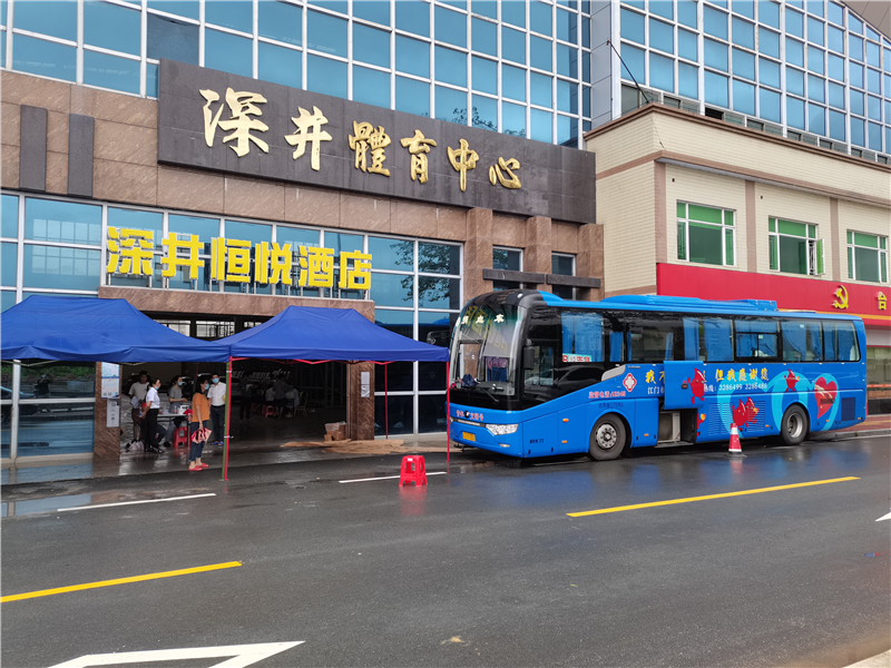 图1门口布场.jpg