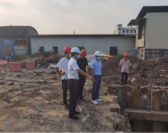 市水利局局长郑卓世督导检查台山市公益圩污水厂建设工作150.png