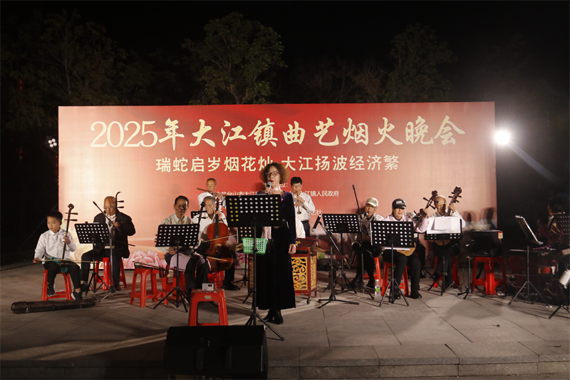 曲艺社舞台.jpg