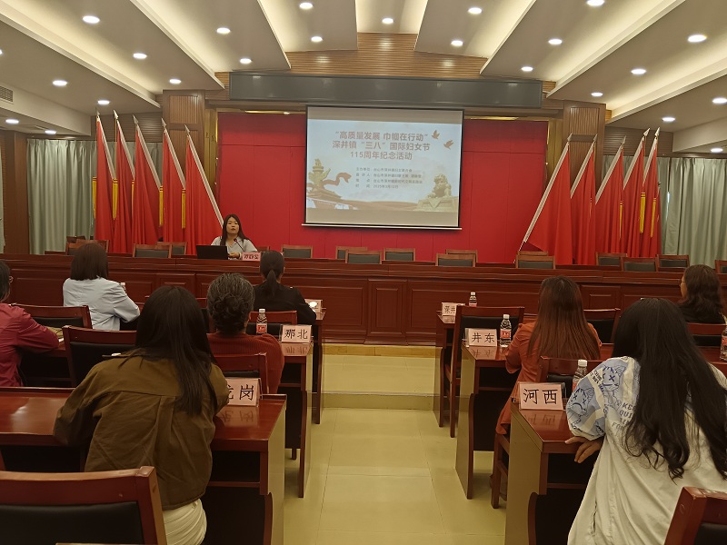 座谈会1.jpg